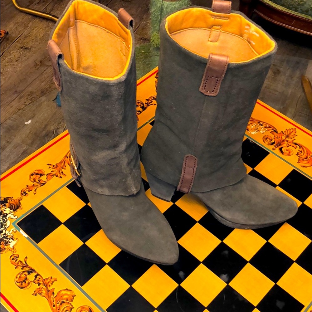 Earthies Suede Heeled Boots